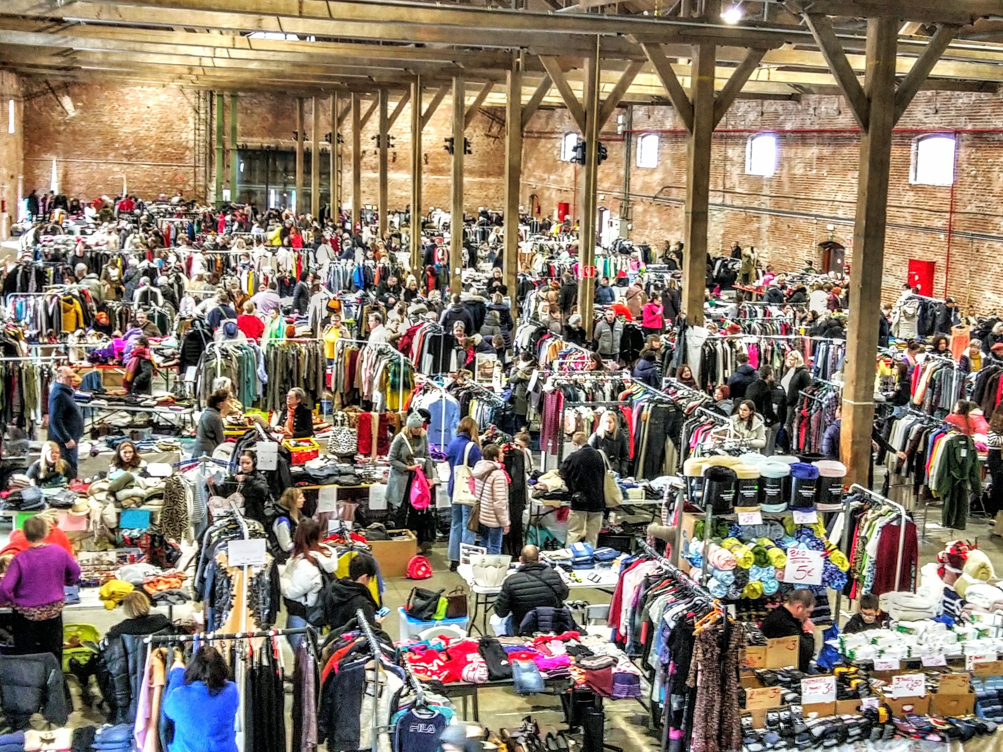 Image de l'événement MégaVideDressing - Quai de l'Entrepôt